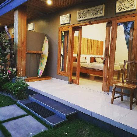 Harris Surf Villa Pulukan Buitenkant foto