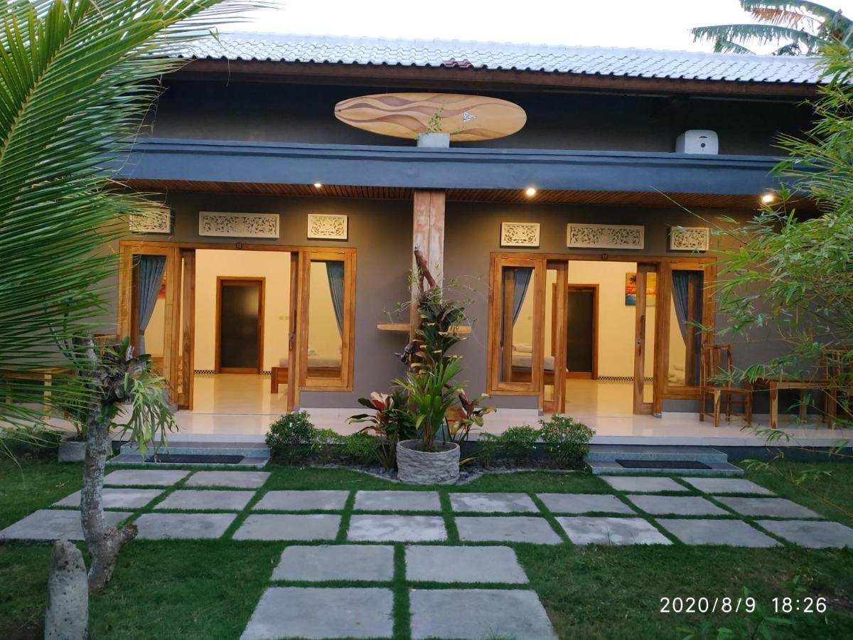 Harris Surf Villa Pulukan Buitenkant foto