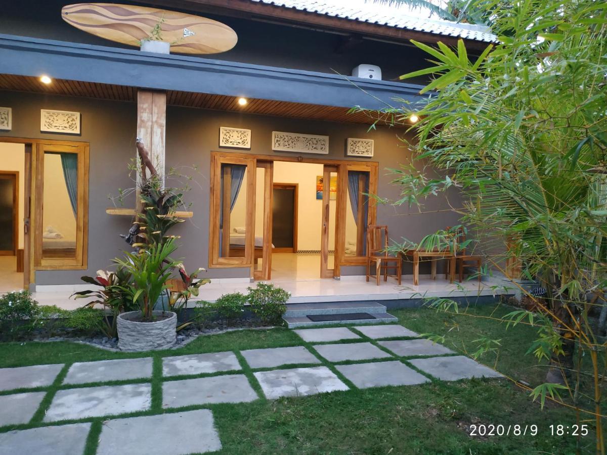 Harris Surf Villa Pulukan Buitenkant foto