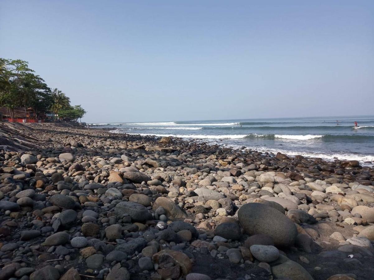 Harris Surf Villa Pulukan Buitenkant foto