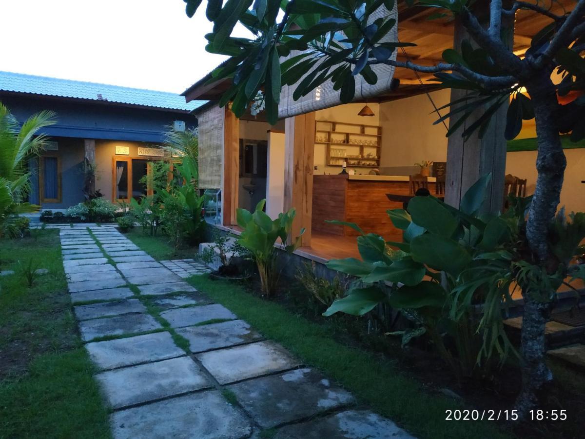 Harris Surf Villa Pulukan Buitenkant foto